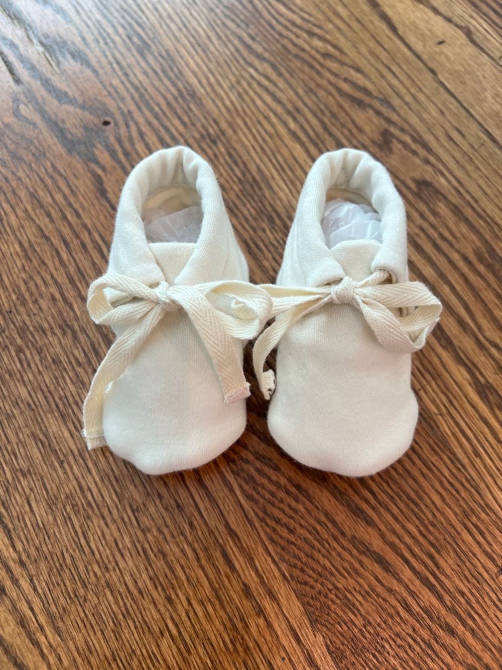 NWT QUINCY MAE 100% organic cotton baby booties shell 3-6 months